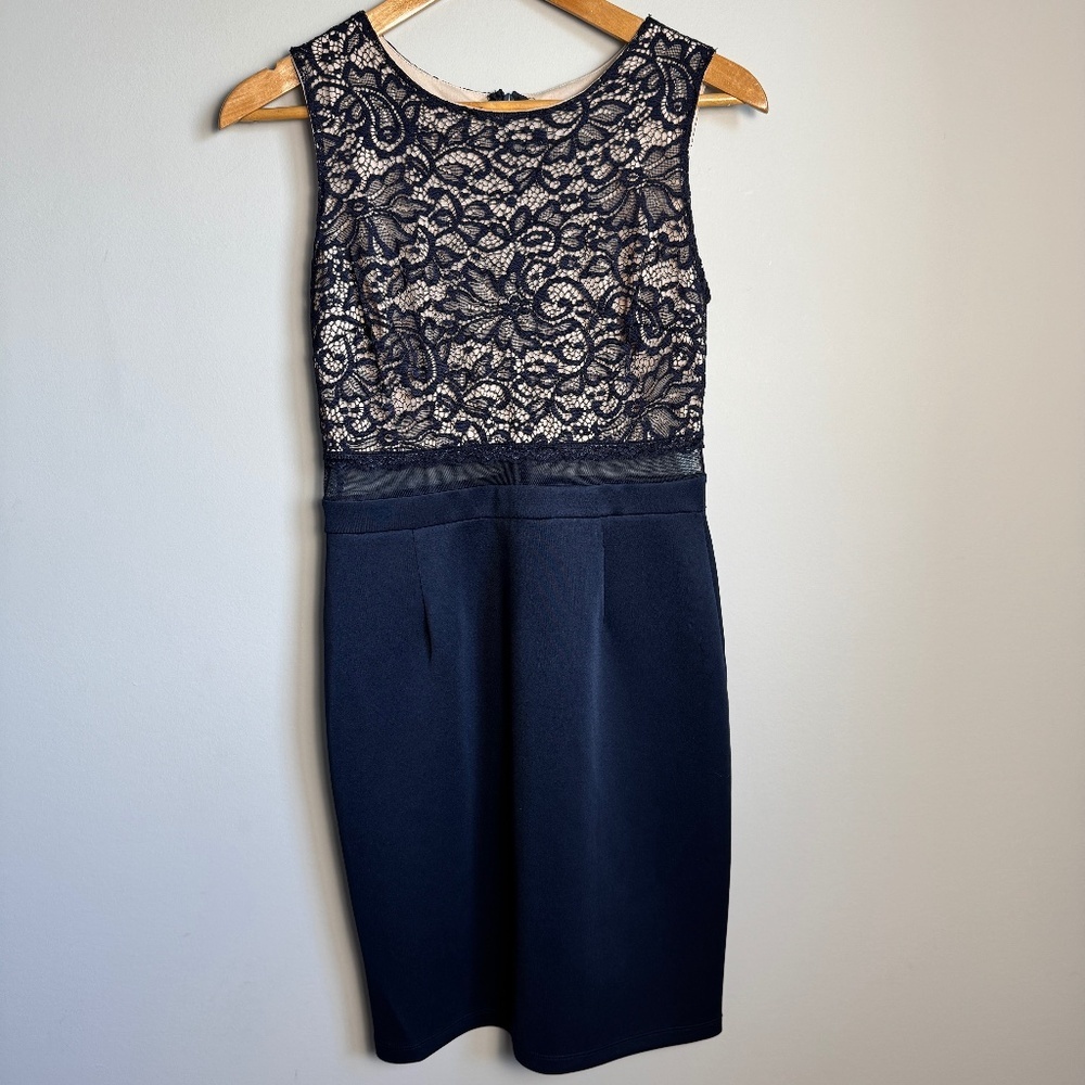 Enfocus Studio Women's Sleeveless Dress‎ Blue 6 Knee Length Lace Bodice Formal